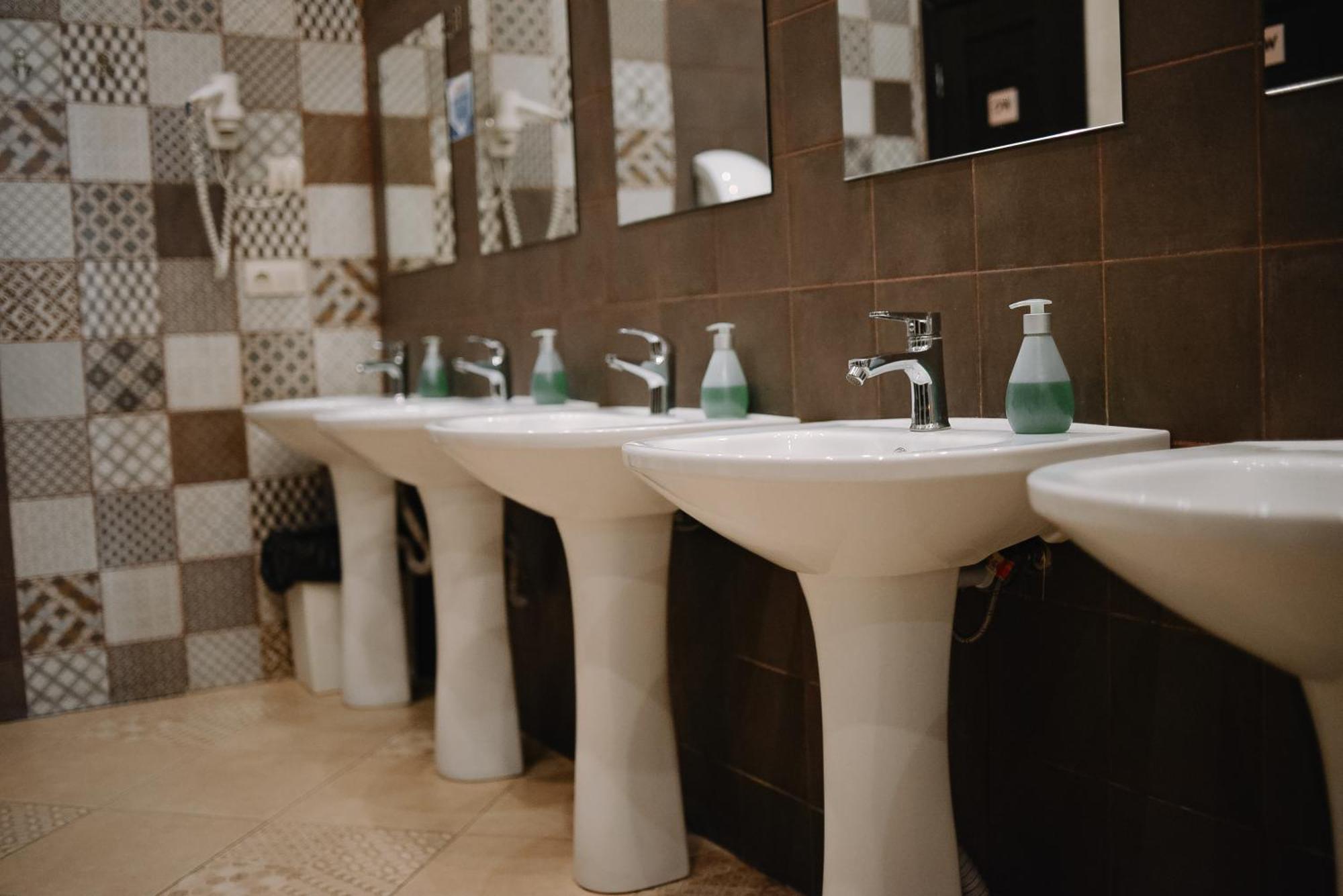 Hostel Forum Астана Экстерьер фото